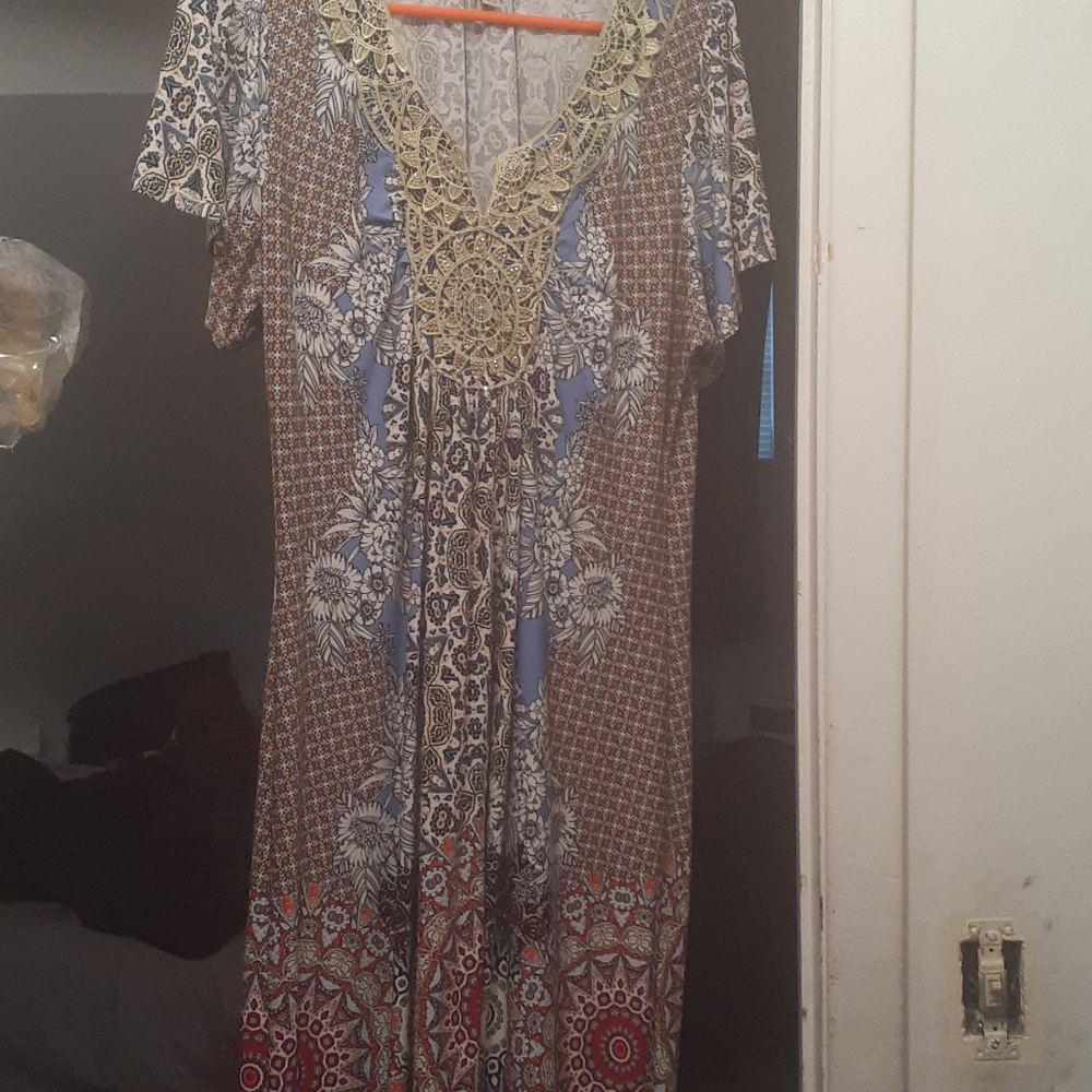 Dress - Picture 2 of 2